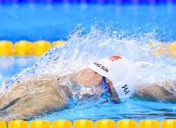 【足彩网首页】网红亲历诺坎普VIP区，顶级美食与零距离观赛如何重塑足球体验？