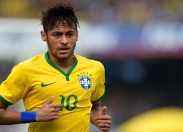 足彩网首页：布兰特公开批评多特蒙德战术，战胜霍芬海姆过程虽胜犹憾，高空球使用引发内部反思