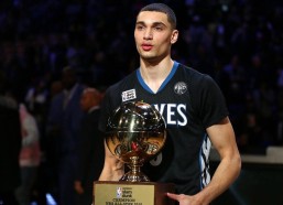 足彩网-伤情骤袭！多特铁腰折戟世俱杯，布兰特舟骨骨折接受手术