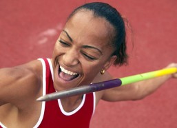 足彩网官网-三度反转！VAR罕见改判吹掉巴列卡诺关键进球，欧协联附加赛陷技术争议风暴