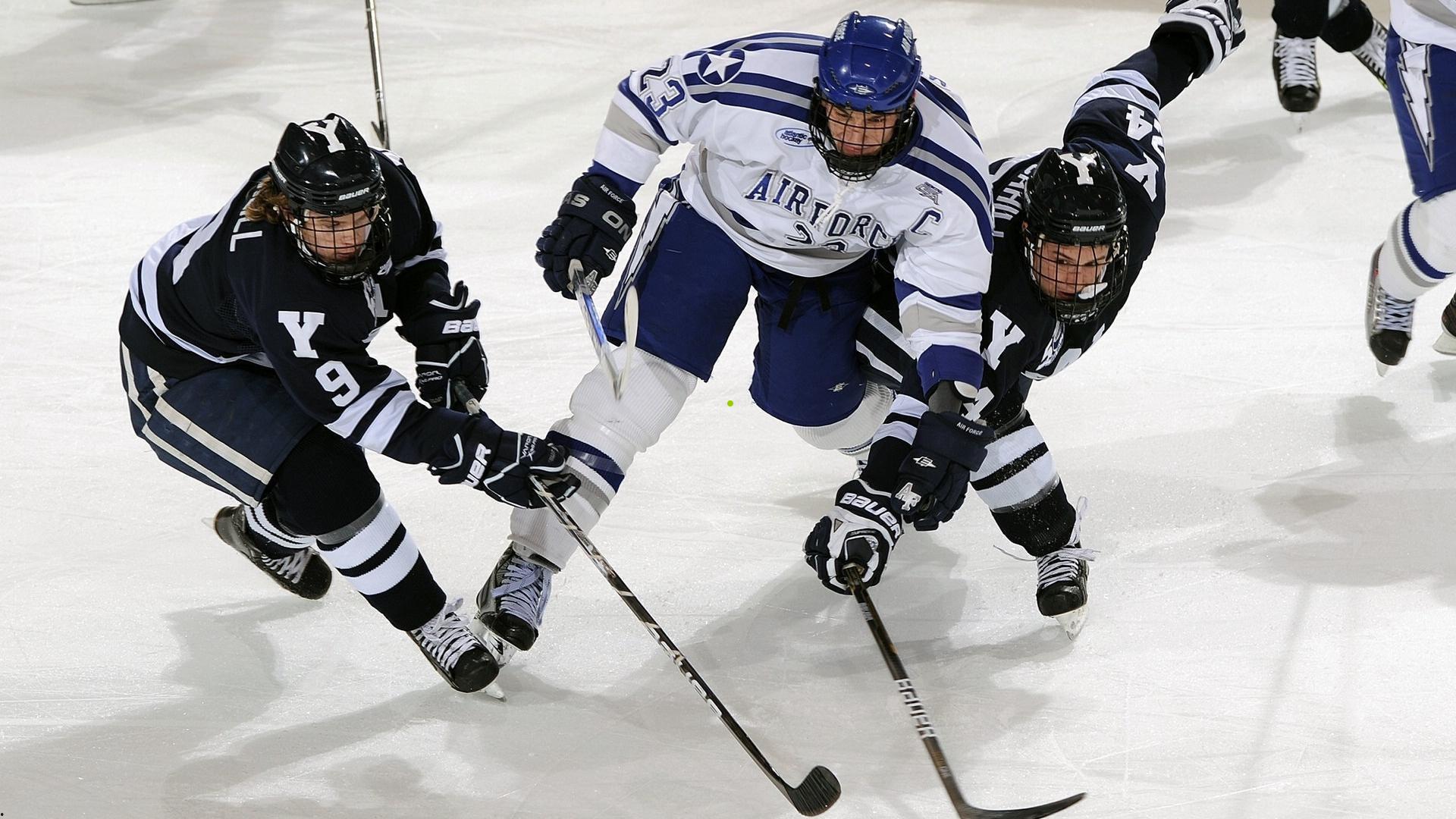 芝加哥公牛队遭遇严峻挑战,近十一场赛事八次告负,季后赛之路步履维艰